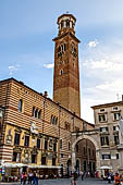 Verona - Piazza dei Signori, Palazzo della Ragione e Torre dei Lamberti. 